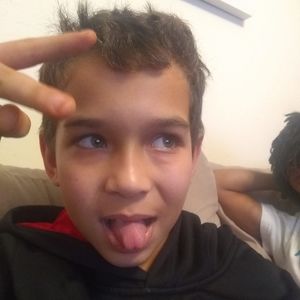 Meet your Posher, Devyn